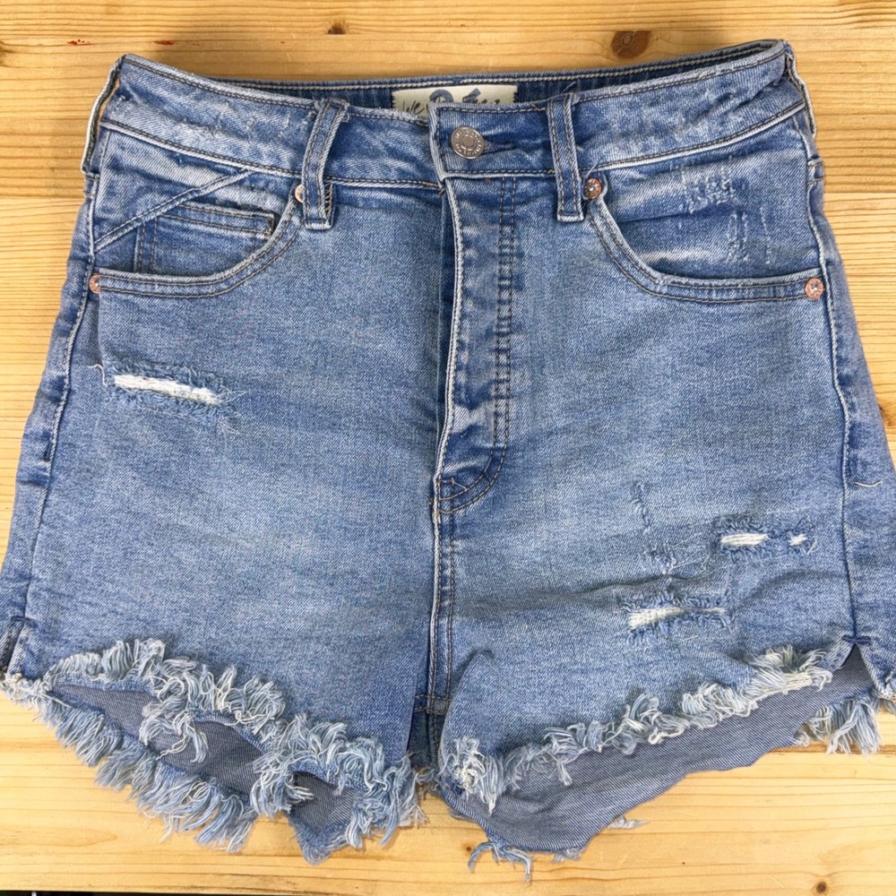 We The Free Distressed Denim Shorts Size 26 Button Fly High Rise Raw Hem Boho
